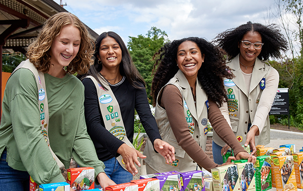 girl scouts selling cookies